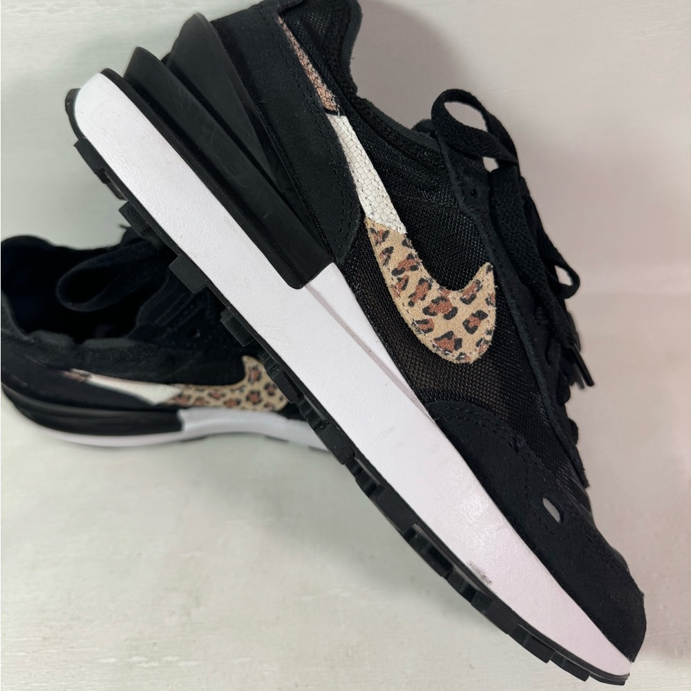 Women's Sz 7.5 Nike Waffle One SE Black Leopard
